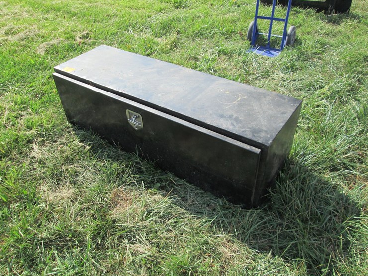 #46101-•-5'x18"x18"-toolbox-inv#46101-image-1