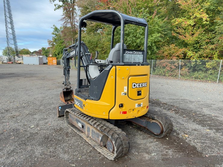 2020-deere-30g-image-3