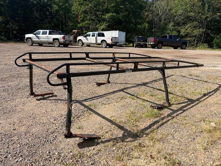 #2945-•-approx-13'-length,-approx-60"-length,-ladder-rack-image-3