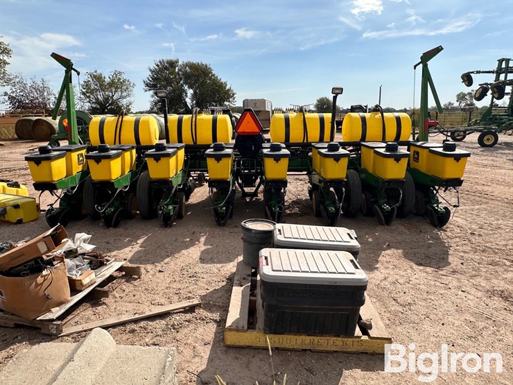 john-deere-7200-image-6
