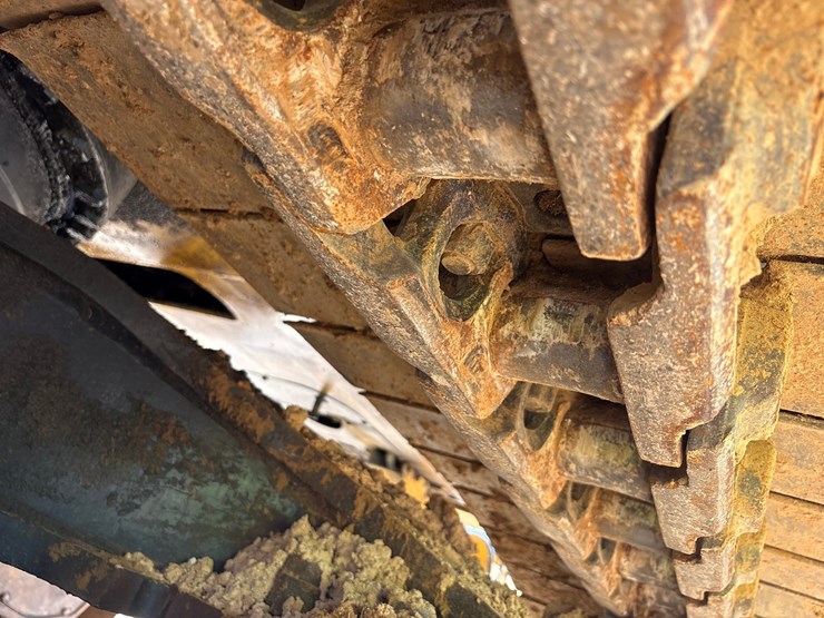 2012-deere-470g-lc-image-106