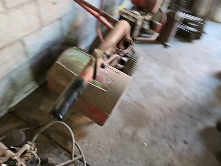 #8768-•-rear-tine-garden-tiller-image-5