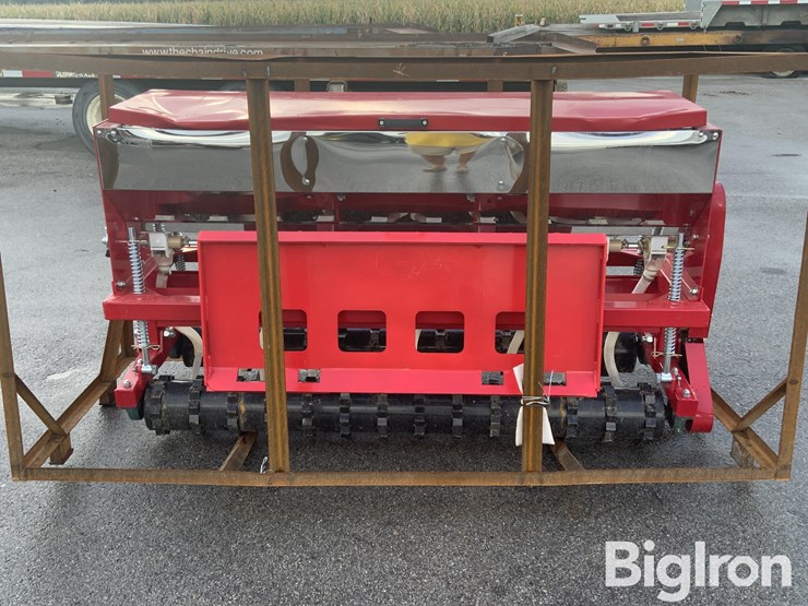 2026-massey-ferguson-730-image-2