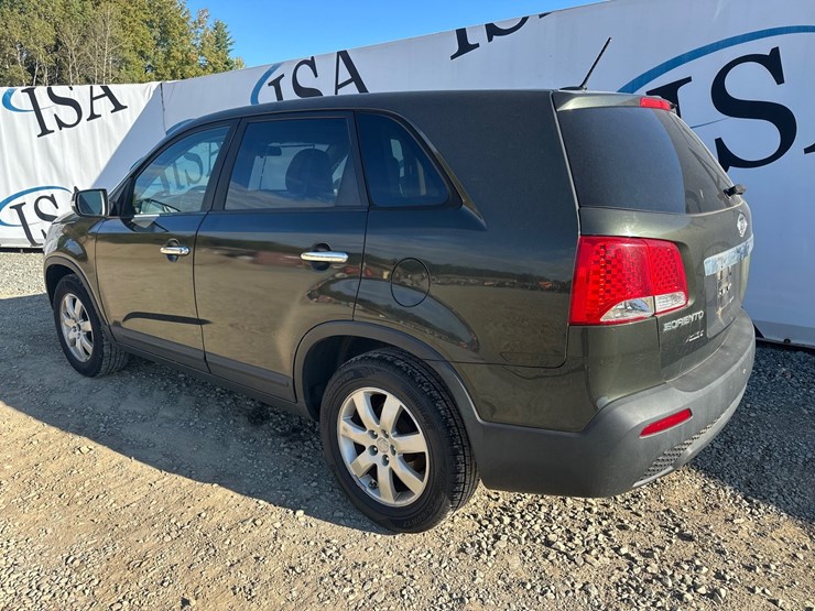 2011-kia-sorento-image-3