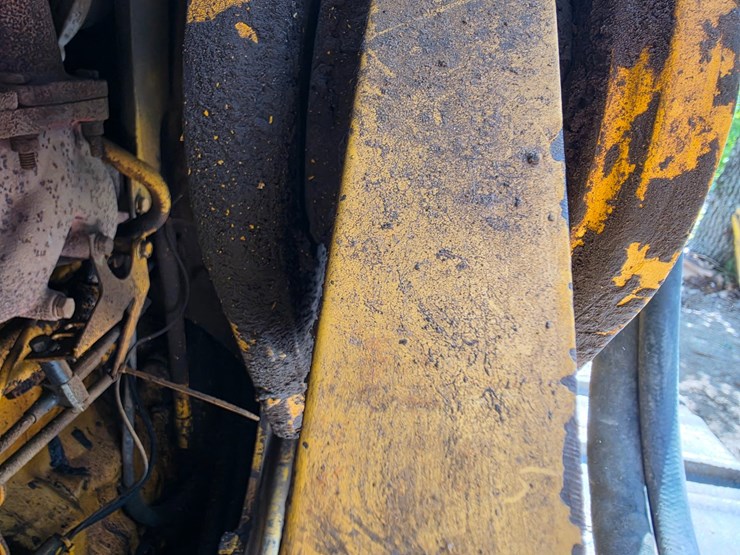 deere-555g-image-64