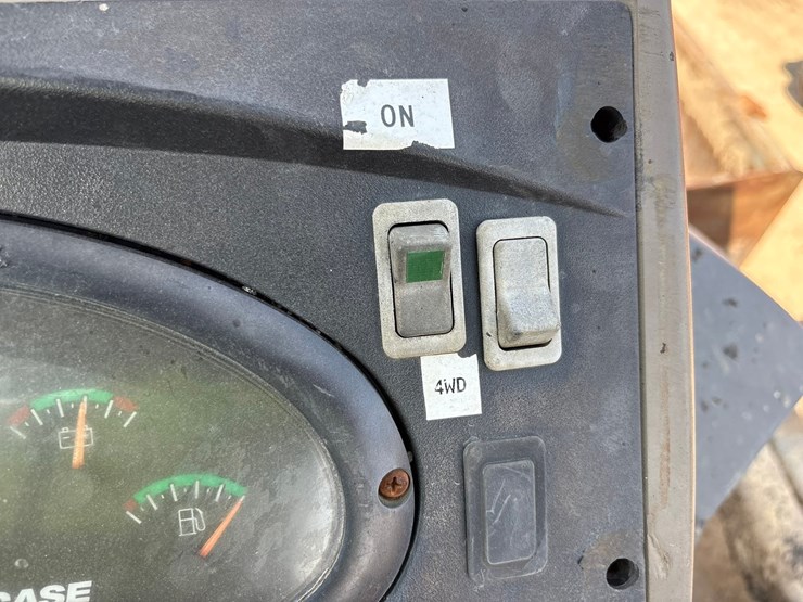 2006-case-570m-xt-image-78
