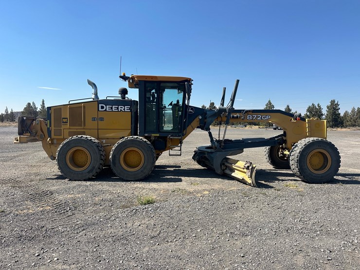 2013-deere-872gp-image-6