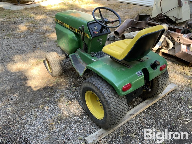 john-deere-317-image-7