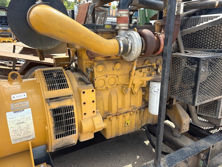 2007-caterpillar-225-kw-image-21