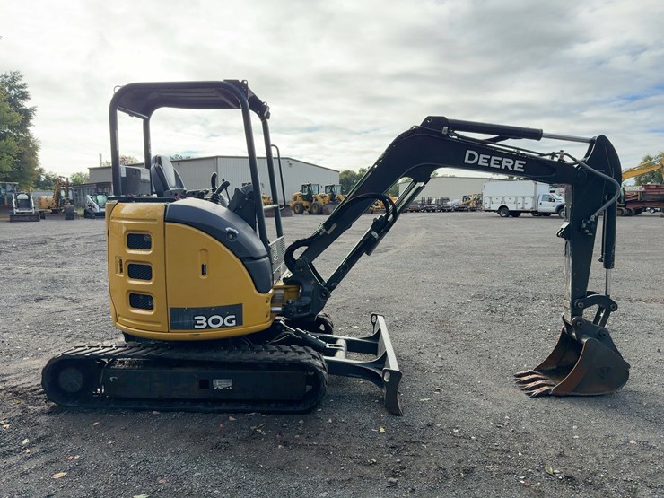 2020-deere-30g-image-6