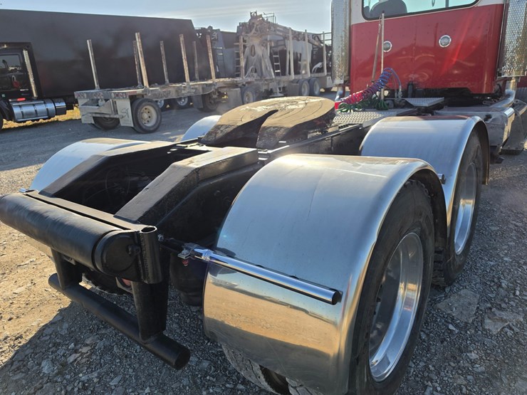 2006-peterbilt-378-image-77