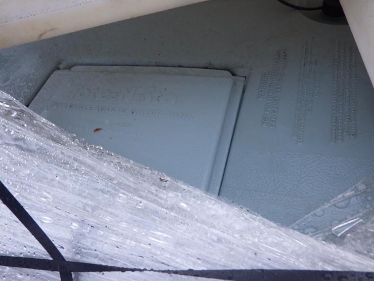 misc.-rv-parts,-windows,-tanks,-etc.-image-8
