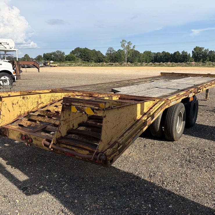 #8739 • 2009 Pintle Hitch Trailer 20' + 5'