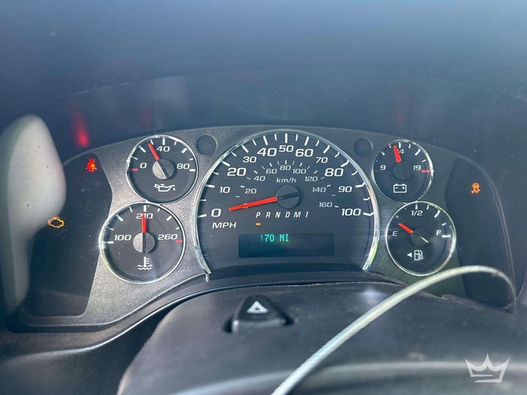2020-chevrolet-express-2500-image-15