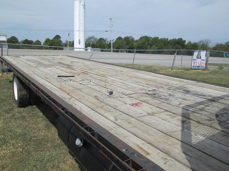 2005-gmc-topkick-c5500-image-12