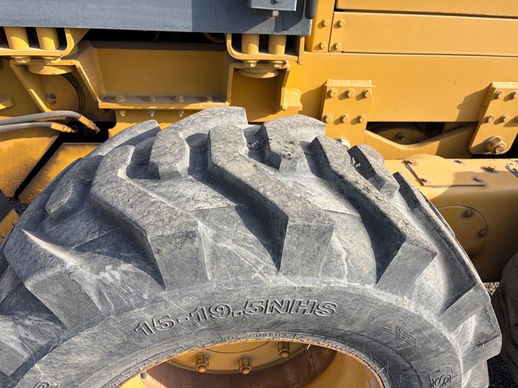 2000-new-holland-rg80-image-85