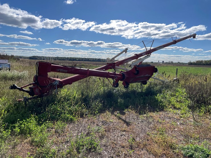 buhler-farm-king-1060-image-1
