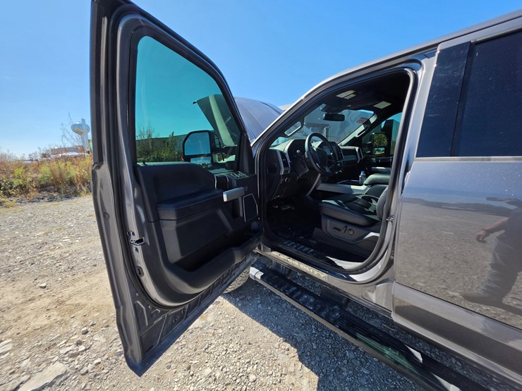 2022-ford-f250-image-41
