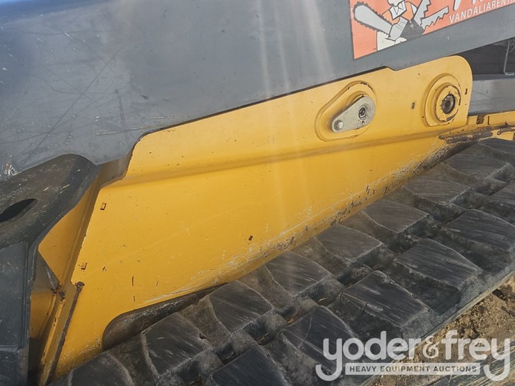 2019-deere-333g-image-21