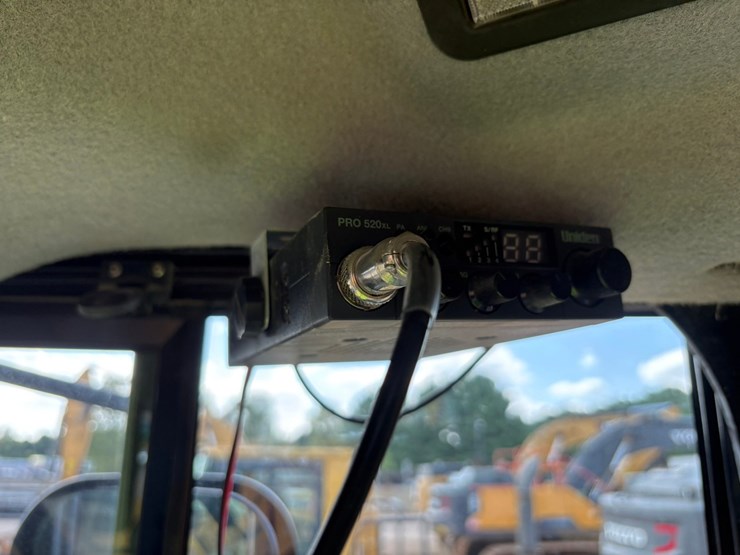 2014-caterpillar-972k-image-77