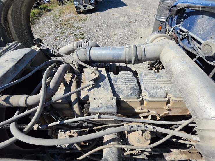 1997-peterbilt-379-image-43
