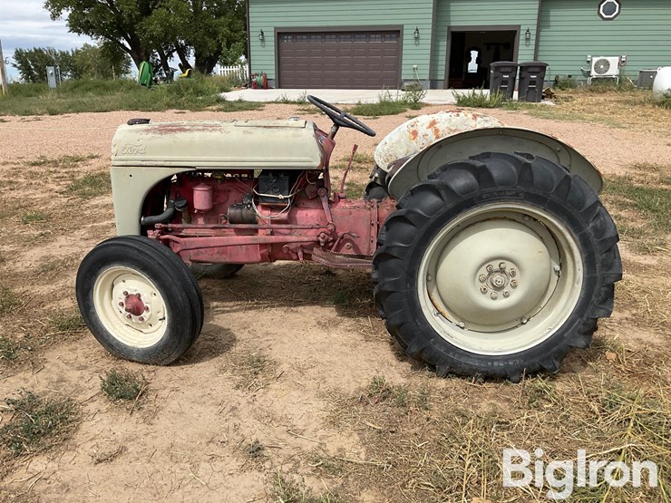ford-8n-image-8