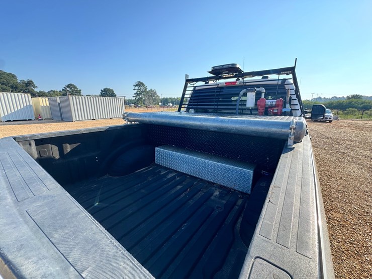 2021-ford-f250-xl-image-5