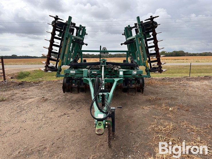 great-plains-2400tc-image-2