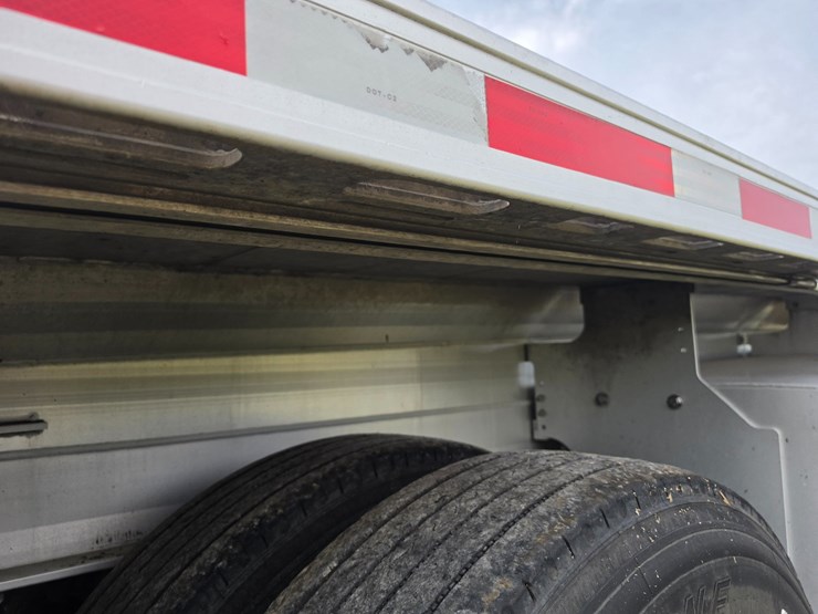 2023-fontaine-flat-bed-trailer-image-36