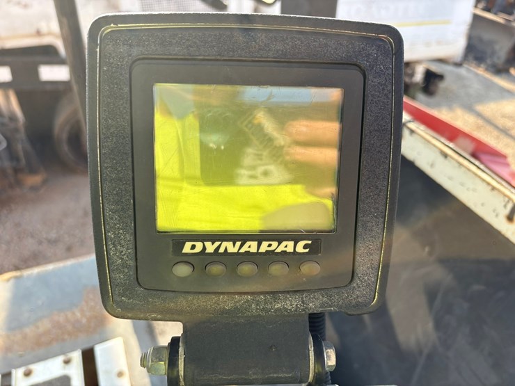 2009-dynapac-cc224hf-image-46