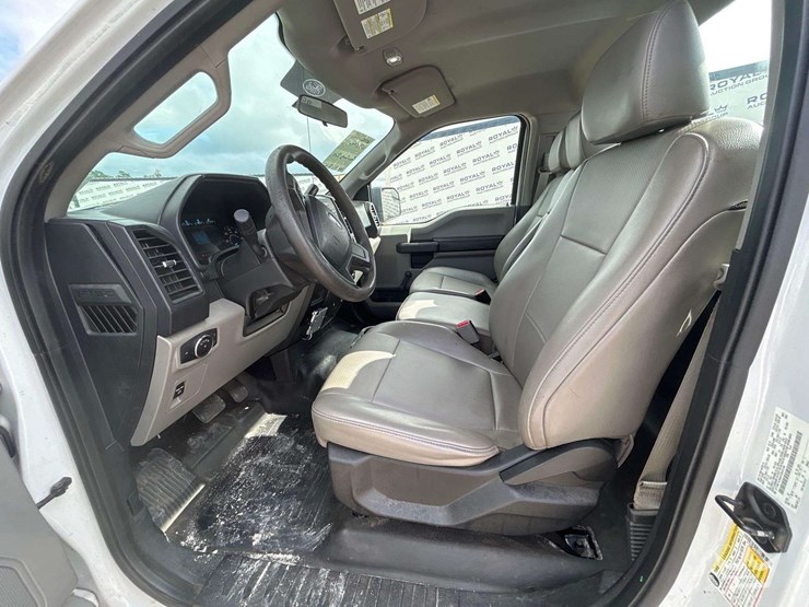 2017-ford-f150-image-12