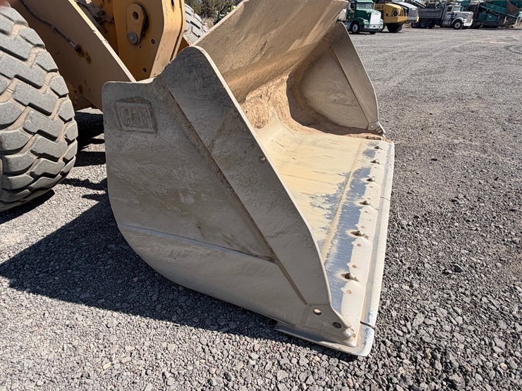 2015-caterpillar-950m-image-13