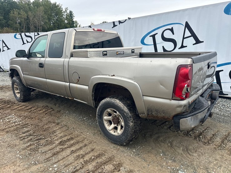 2003-chevrolet-2500-image-3