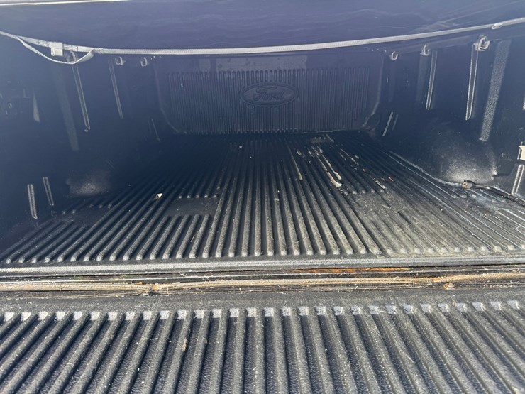 2015-ford-f150-xlt-image-18