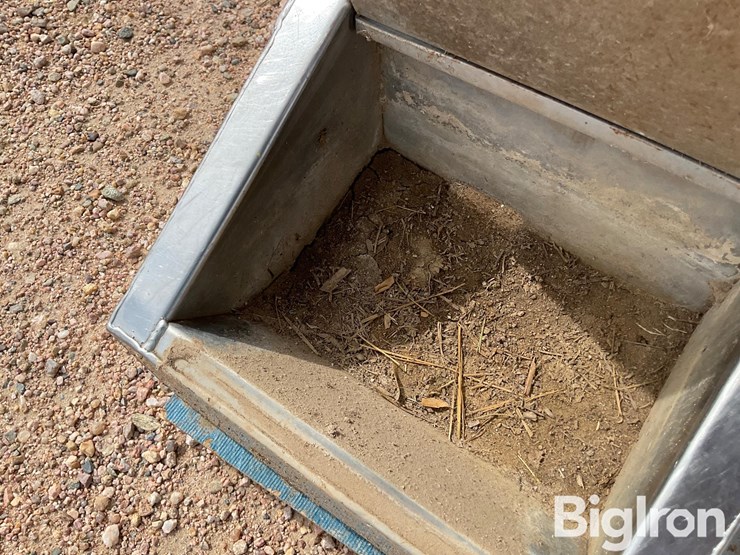 hog-water-troughs-image-17