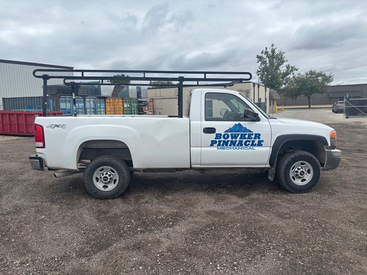 2006-gmc-2500-image-5