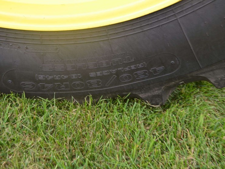 2011-john-deere-r-image-22