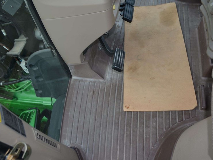 2011-john-deere-r-image-40