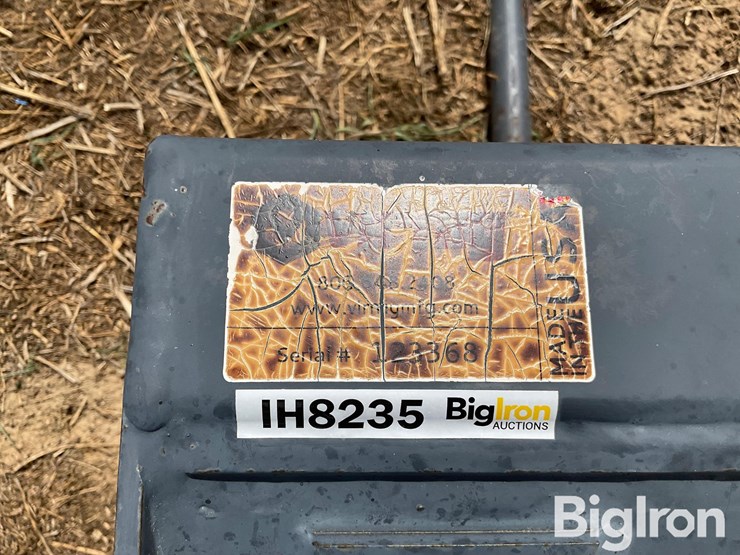 virnig-bale-spear-skid-steer-attachment-image-15