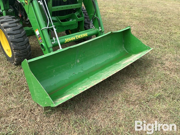 2022-john-deere-4044r-image-9