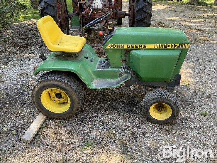 john-deere-317-image-4