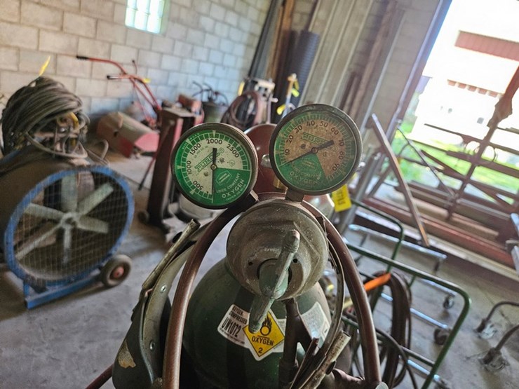 #8786-•-oxygen/acetylene-torch-cart-image-13