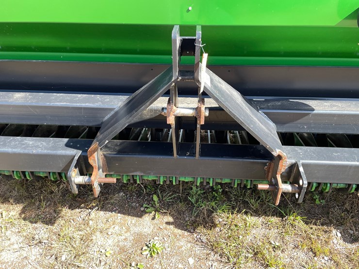 #1602-•-rtp-genesis-8-no-till-grain-drill-image-10