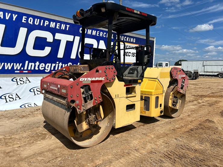 2009-dynapac-cc224hf-image-1