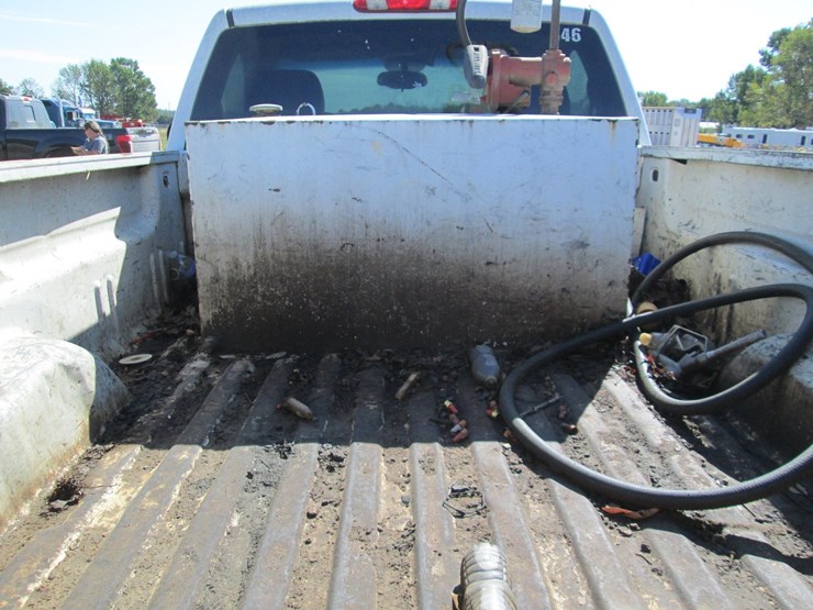 2009-gmc-2500hd-image-13
