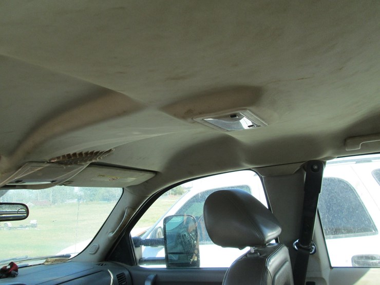 2013-chevrolet-2500hd-image-21