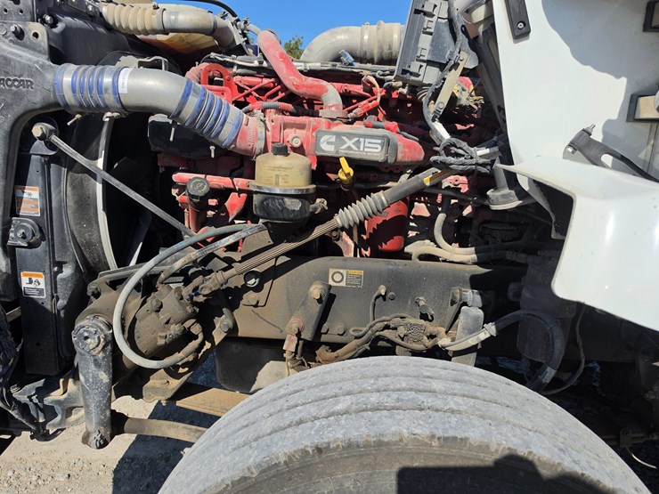 2018-kenworth-t800-image-37