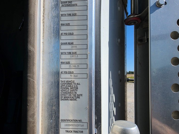 2018-kenworth-t800-image-61