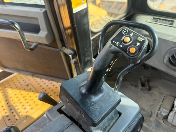 2017-caterpillar-988k-image-137