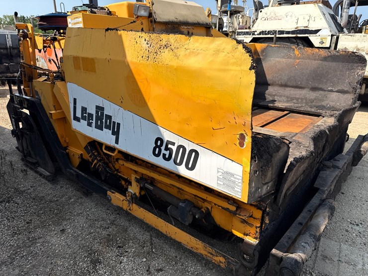2009-leeboy-l8500t-image-42